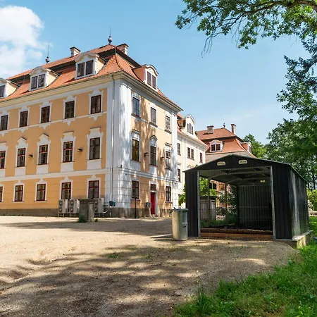 Hotel Zamek D'este Chlum u Trebone